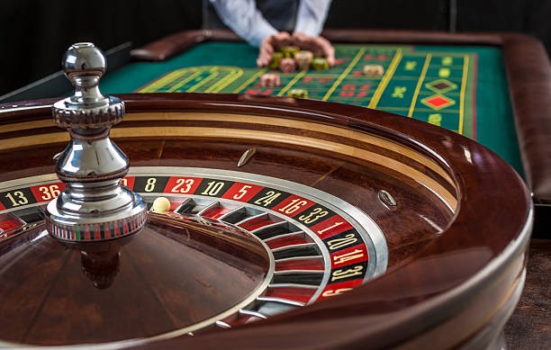 Mobile phone displaying Pretty Gaming table join interface
